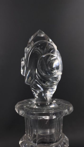 null CRYSTAL FACTORY OF LE CREUSOT.

A molded crystal decanter with interlacing decoration.

First...