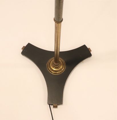 null MONIX Paris.

Floor lamp in cast iron and brass, adjustable in height.

H_116...