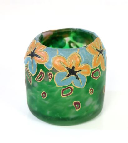 null LEGRAS.

Glass vase with enamelled decoration of flowers.

Art Deco period.

H_7...