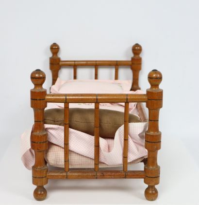 null Ensemble de mobilier de poupée en bambou comprenant une armoire, un lit, une...