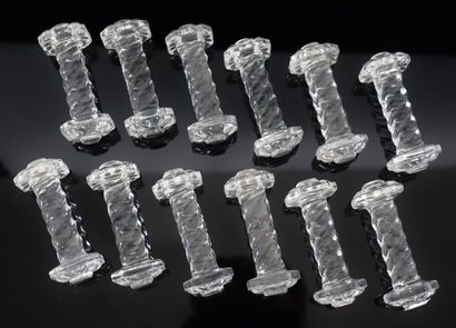 null BACCARAT.

A set of twelve molded crystal knife holders.

XIXth century.

L_9...