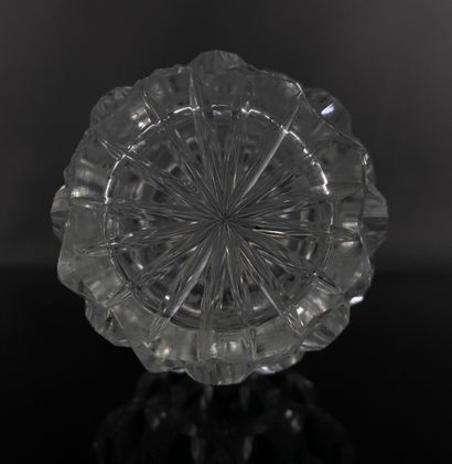 null CRYSTAL FACTORY OF CREUSOT.

Crystal decanter with grains of rice and rhombus...