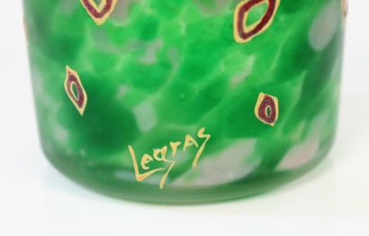 null LEGRAS.

Glass vase with enamelled decoration of flowers.

Art Deco period.

H_7...