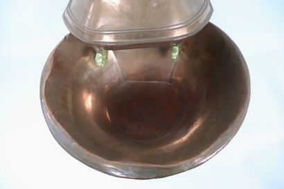 null Copper fountain and its basin.

Companion attributes engraved on the tank.

19th...