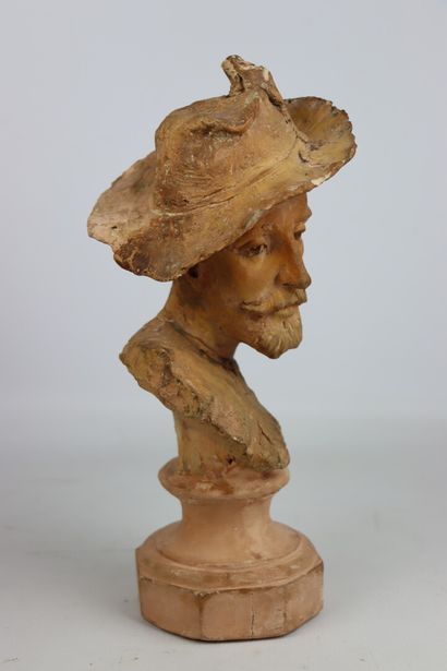 null French school of the 19th century.

Gentleman with hat.

Terracotta bust on...