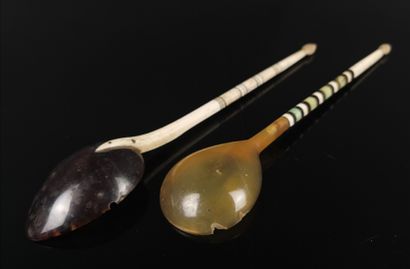 null Two ottoman sherbet spoons.

Shell, horn and bone.

Turkey, 19th century, Ottoman...