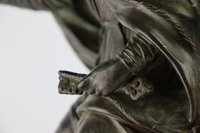 null Groupe en bronze figurant un Pape bénissant, tenant dans sa main gauche la clef.

Auprès...