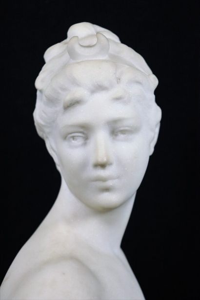 null Henri GODET (1863-1937), d'après Eugène MARIOTON (1854-1933).

Buste de Diane.

Sculpture...