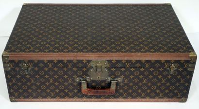 null Louis VUITTON, Paris.

Importante valise en toile enduite monogramme, cuir et...