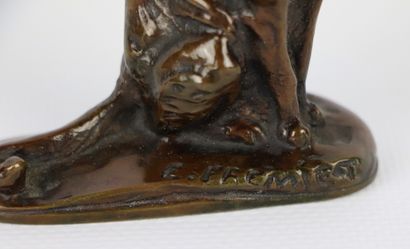 null Emmanuel FRÉMIET (1824-1910).

Chat assis.

Bronze à patine brune, signé sur...