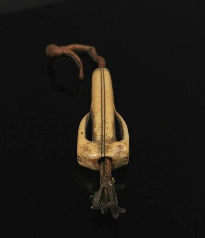 null INUIT, NORTHON SOUND, ALASKA. 

Walrus ivory needle case.

Late 19th century....