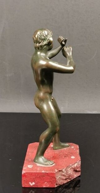 null Italian school of the 19th century.

Wrestler.

Bronze with antique green patina,...