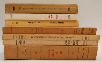  PROUST (Marcel). Un carton d'ouvrages documentaires concernant Marcel Proust. Gazette Drouot