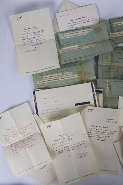 null AUTOGRAPHES. CAMUS (Albert). (1957 - 1959). 18 lettres et billets manuscritsignés...