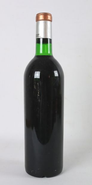 null CHATEAU PAPE CLEMENT.

Millésime : 1986.

1 bouteille, b.g.