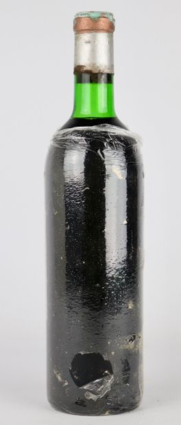 null CHATEAU PAPE CLEMENT.

Millésime : 1977.

1 bouteille, e.t.a., b.g.