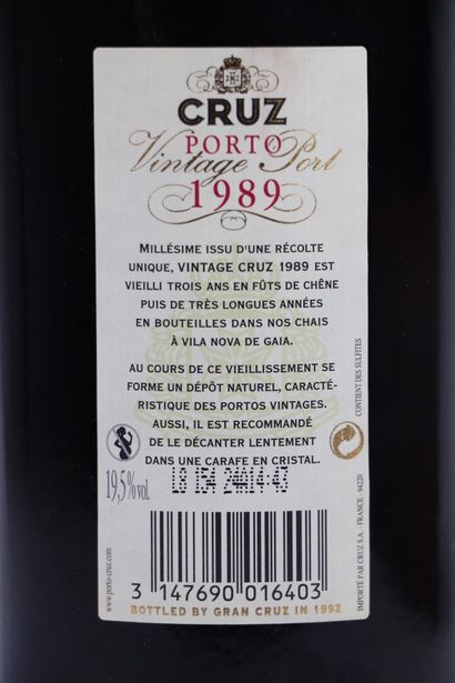 null PORTO CRUZ Vintage 1989.

1 bouteille.

En coffret bois