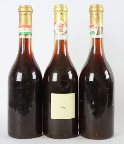 null TOKAJI.

ASZU ESZENCIA.

Millésime : 1988.

3 bouteilles