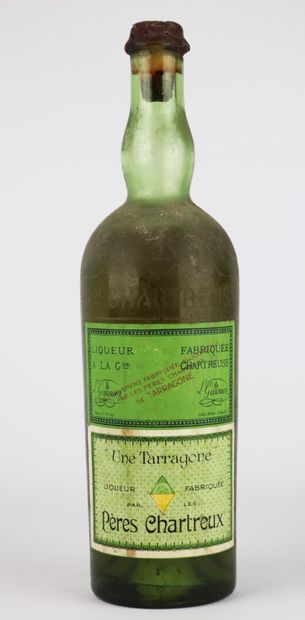 null CHARTREUSE VERTE VOIRON "UNE TARRAGONE" PÉRIODE 1936-1941.

1 bouteille.

7...