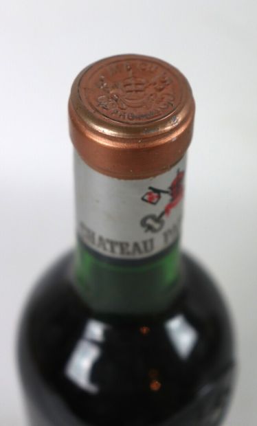 null CHATEAU PAPE CLEMENT.

Millésime : 1986.

1 bouteille, b.g.