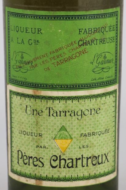 null CHARTREUSE VERTE VOIRON "UNE TARRAGONE" PÉRIODE 1936-1941.

1 bouteille.

7...