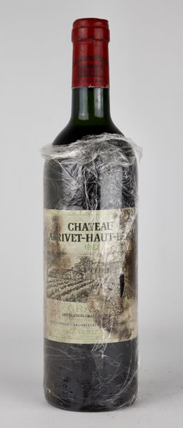 null CHATEAU LARRIVET HAUT BRION.

Millésime : 1982.

1 bouteille, e.t.a, h.e.