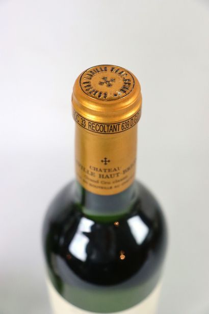 null CHATEAU LAVILLE HAUT BRION (blanc).

Millésime : 2003.

2 bouteilles