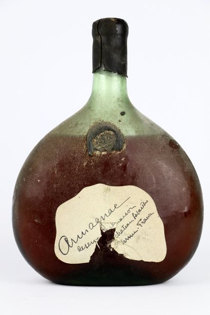 null ARMAGNAC RESERVE MALMAISON.

Château Labarthe.

1 bouteille, e.t.a, capsule...