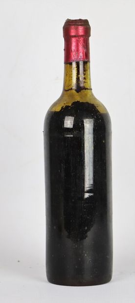 null LEOVILLE POYFERRE.

Millésime : 1934.

1 bouteille, épaule, e.f.s, accroc en...