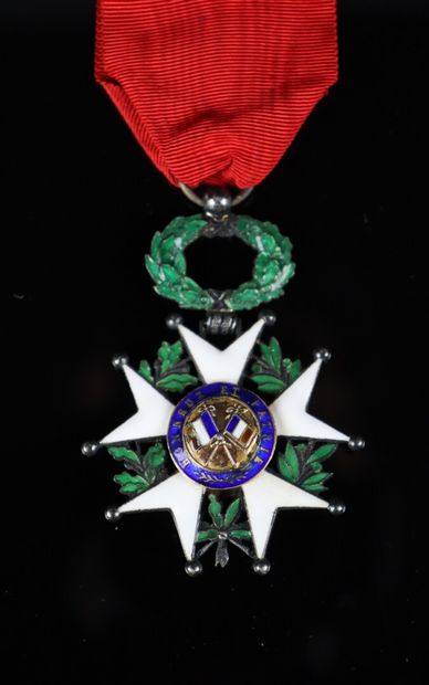 null Ordre de la Légion d'honneur 1870, Chevalier.

Croix de 40 mm en argent.

Email...