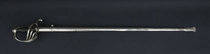 null Sabre d'officier d'infanterie, 1882.

Lame en acier de 84 cm, deux tranchants...