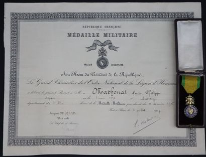 null Diplôme de la médaille militaire avec médaille et écrin :

 Diplôme sur papier...