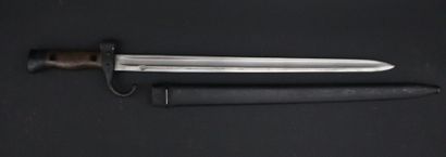 null Baïonnette modèle 1892 type II.

Lame de 39,5 cm à gouttières (poinçon).

Poignée...
