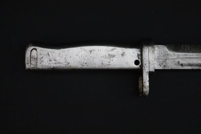 null Baïonnette allemande "ersatz" 1914-1918.

Lame de 31 cm, au talon 2,8 cm.

Poignée...