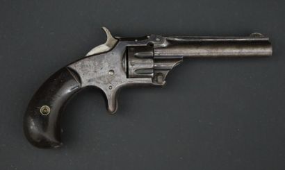 null Révolver Smith & Wesson, modèle 1860

Canon rond de cm

Ouverture sur charnière...