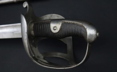 null Sabre de cavalerie Prusse, modèle 1852 Knecht.

Lame en acier de 87 cm.

Au...