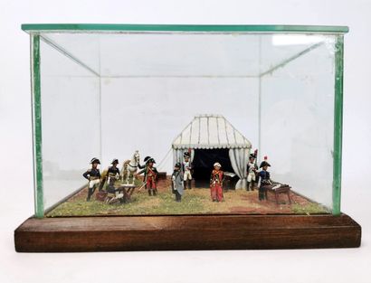 null Diorama figurant un campement Napoléonien, sur une base en bois.

XXème siècle.

H_14...
