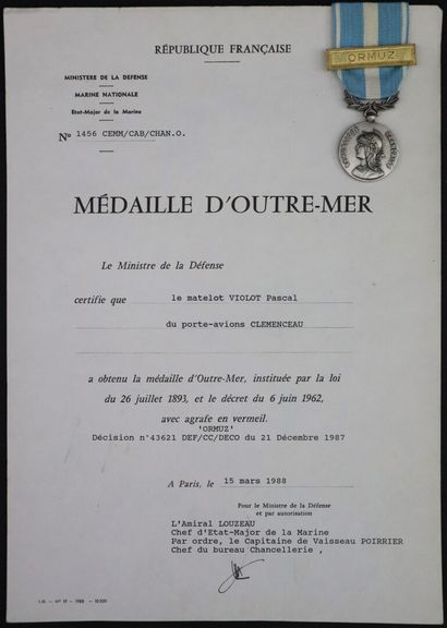 null Diplômes et médailles d'un matelot

Le lot comprend :

 Diplôme et Médaille...