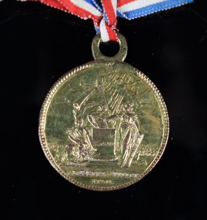 null Médaille commémorative du 14 juillet 1790 (refrappe).

Module de 34 mm en cuivre...
