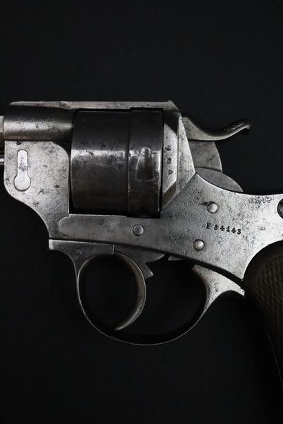 null Revolvert d'Ordonance modèle 1873.

Calibre 11 six coups, manufacture de Saint...