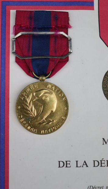 null Diplômes et médailles d'un matelot

Le lot comprend :

 Diplôme et Médaille...