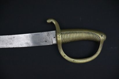 null Briquet d'infanterie, modèle 1831.

Lame plate de 59,5 cm de long.

Au talon...
