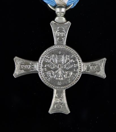 null Croix de Mentana (Vatican-Pie IX), Napoléon III.

En maillechort

Diamètre 4...