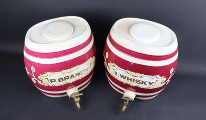null Ensemble de deux fontaines de forme tonneau en porcelaine marquées "Brandy"...