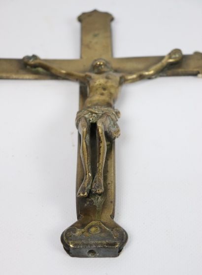 null Christ en croix.

Sculpture en bronze.

XVIIème ou XVIIIème siècle.

H_26 c...