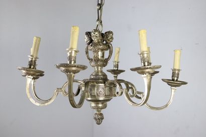 null A silver plated bronze chandelier decorated with four lovers. 

Style Louis...