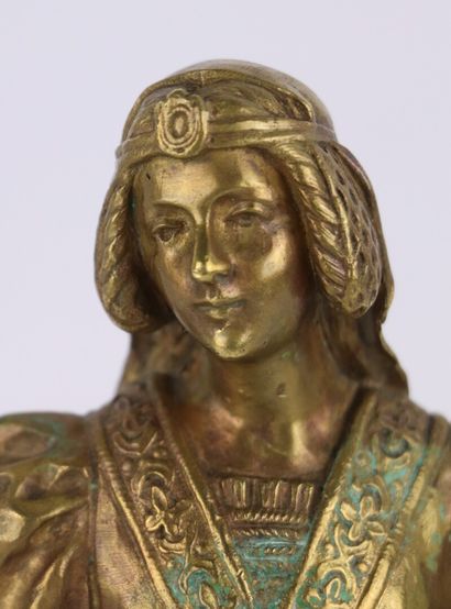 null A. OUVET, around 1900.

Bust of a woman.

Statuette in gilded bronze, signed.

H_15,7...