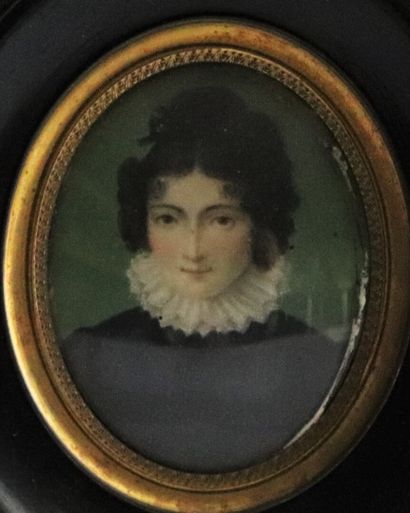 null French school of the 19th century. 

Portrait of a young woman. 

Oval miniature...