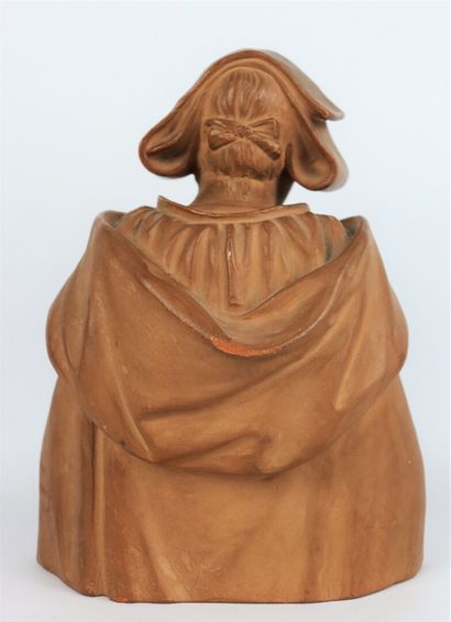null Léon MORICE (1868-c.1930).

Buste de communiante.

Sculpture en terre cuite...