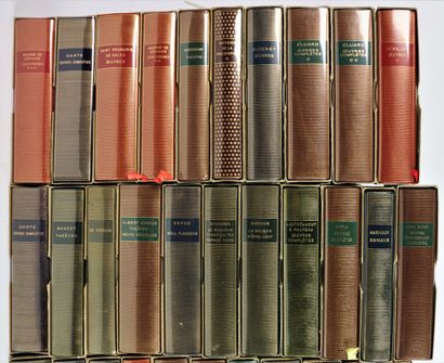  LA PLEIADE. 
Ensemble de 207 volumes comprenant : 
- APOLINAIRE (Oeuvres poétiques),...